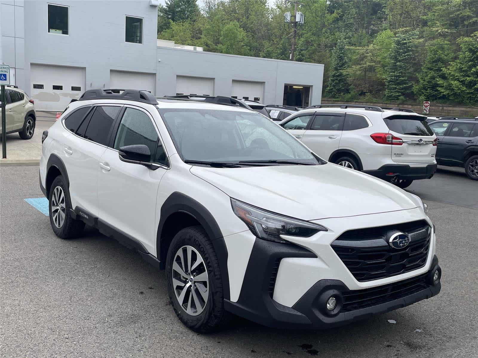 Thumbnail: 2025 Subaru Outback - 4
