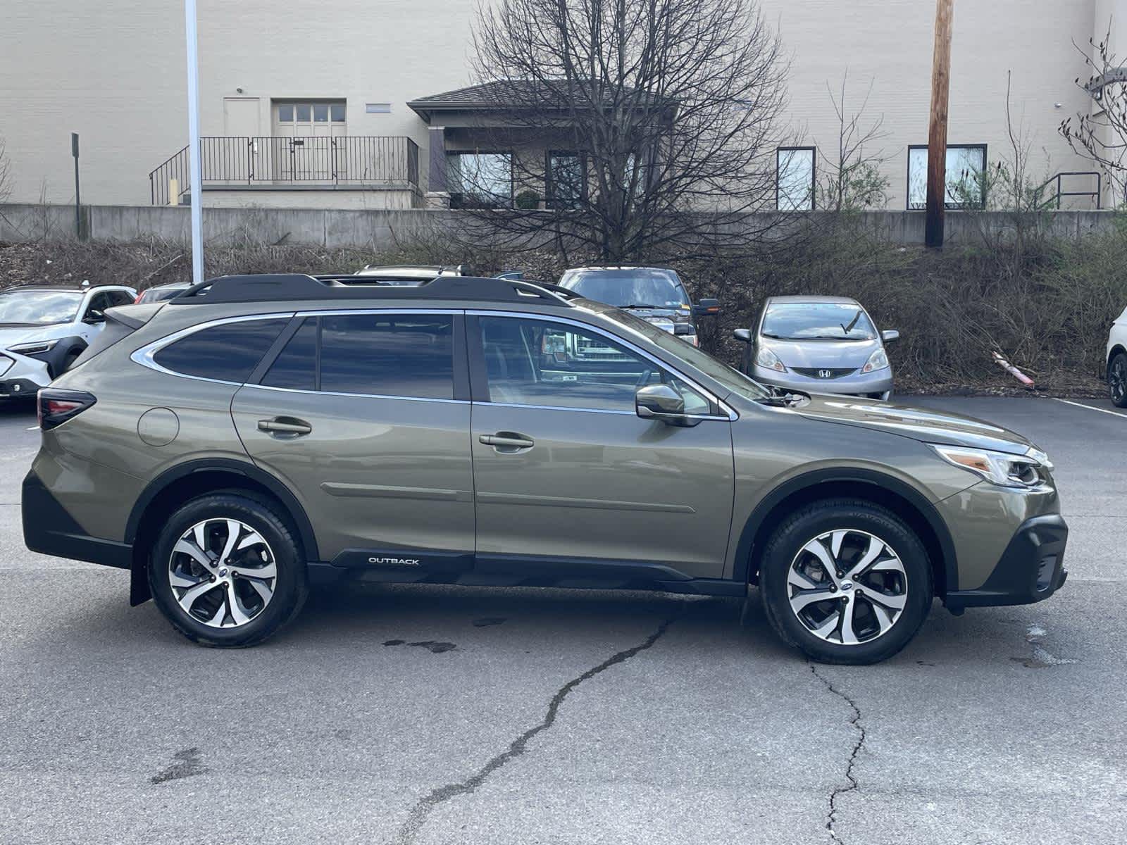 Thumbnail: 2022 Subaru Outback - 6