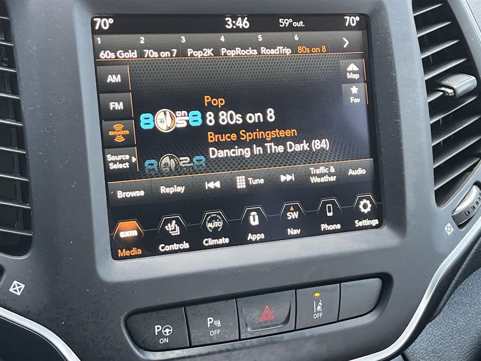 Thumbnail: 2023 Jeep Cherokee - 18