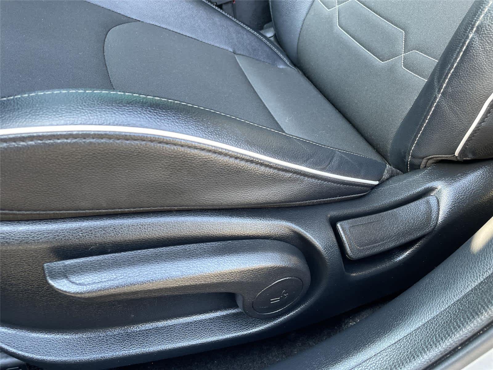 Thumbnail: 2023 Kia Forte - 13