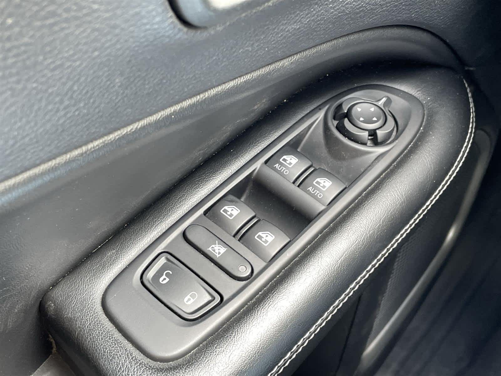 Thumbnail: 2021 Jeep Compass - 26