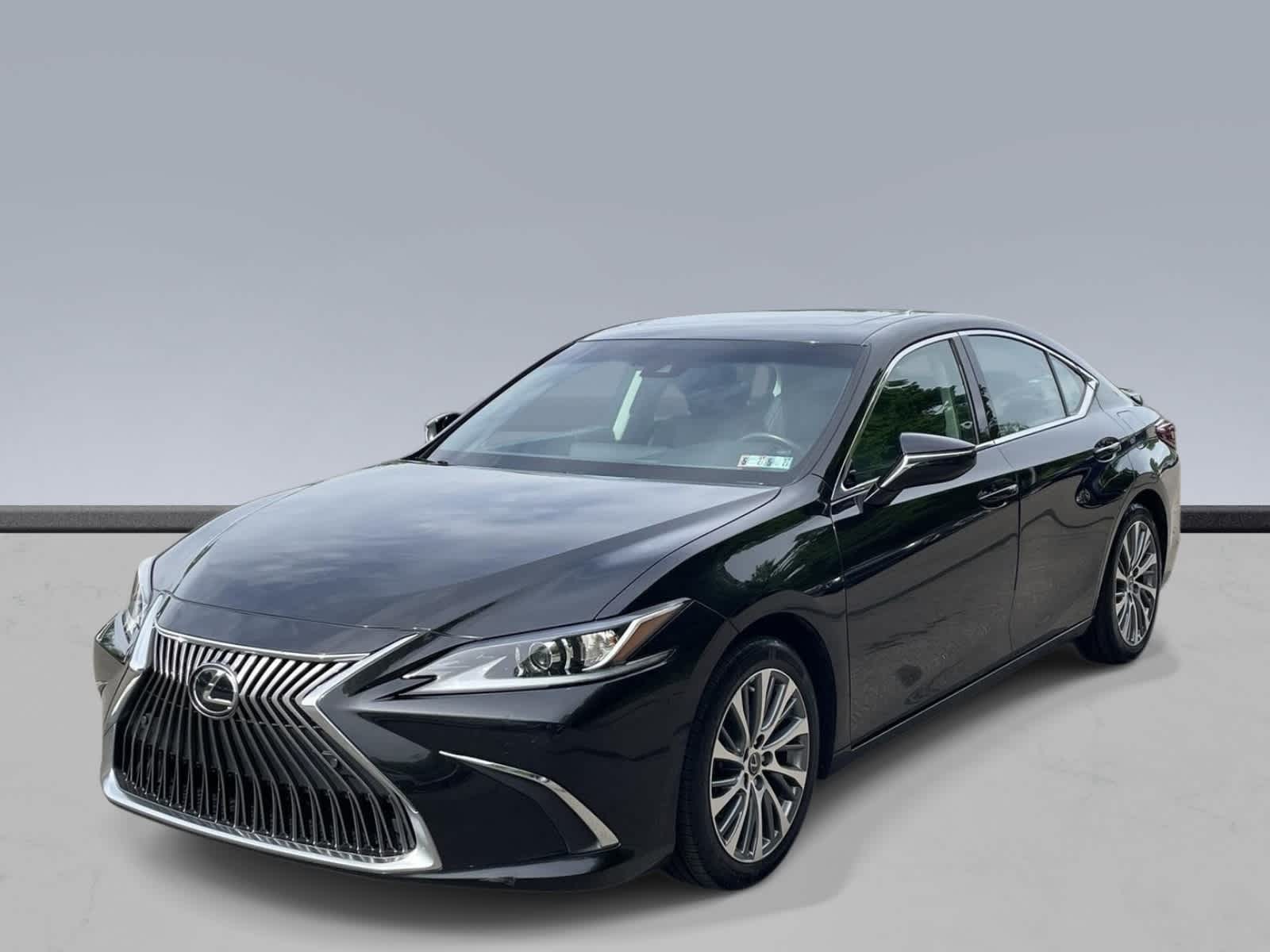 Thumbnail: 2020 Lexus ES - 1