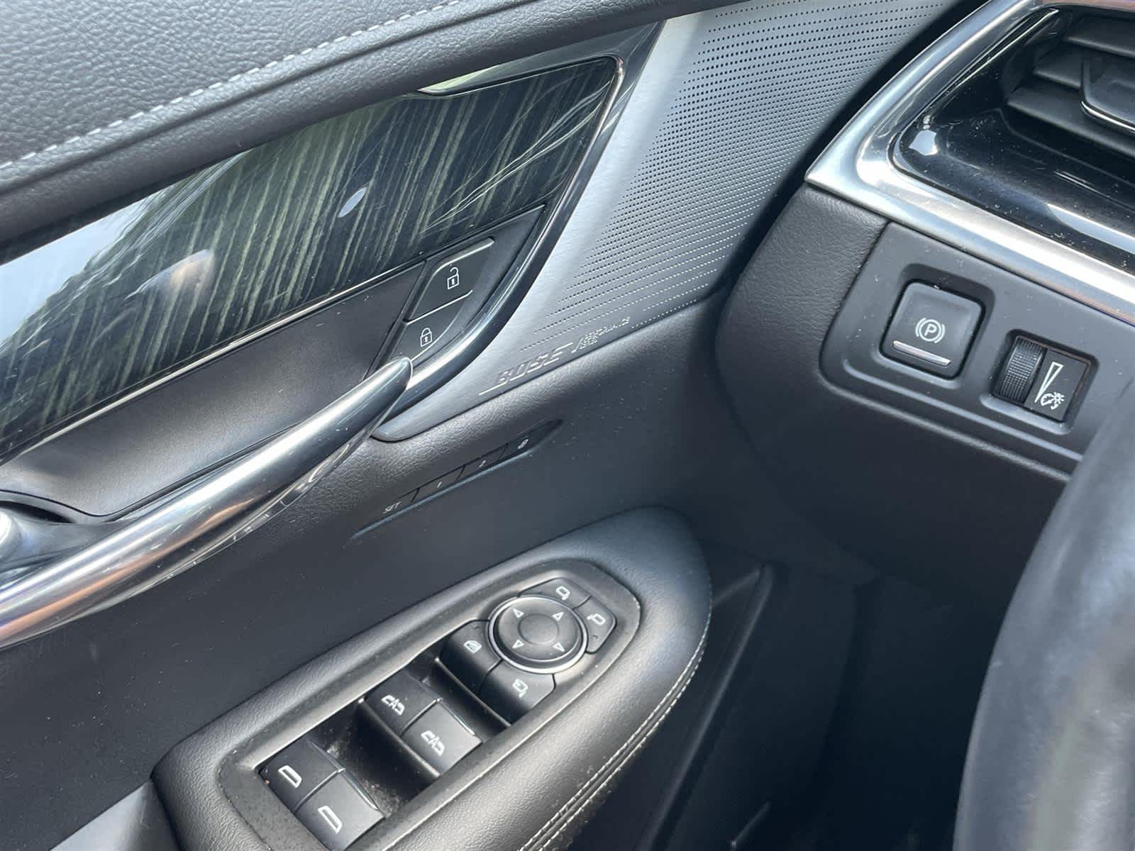 Thumbnail: 2020 Cadillac XT6 - 29