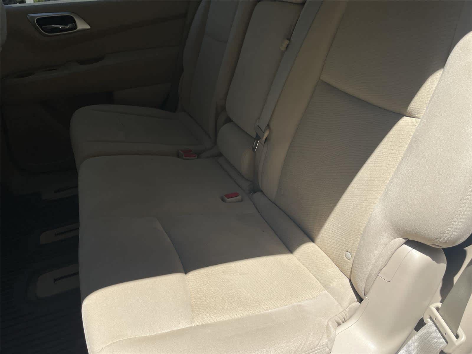 Thumbnail: 2015 Nissan Pathfinder - 11