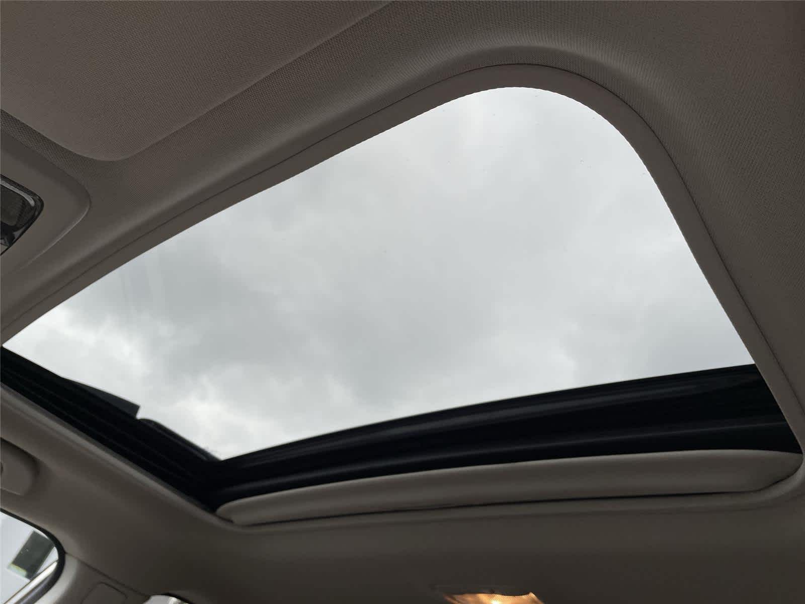 Thumbnail: 2015 Subaru Outback - 14