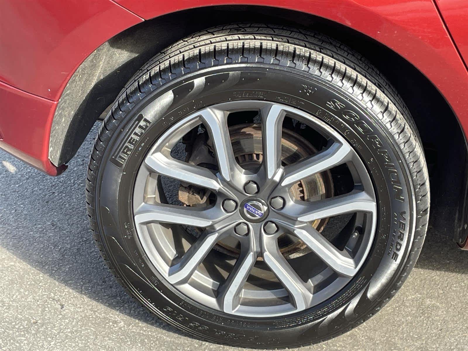 Thumbnail: 2016 Volvo XC60 - 11