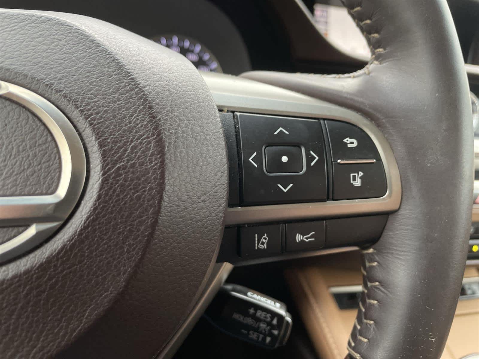 Thumbnail: 2017 Lexus ES - 13