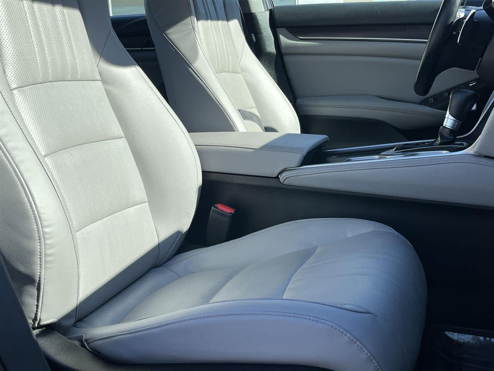 Thumbnail: 2018 Honda Accord - 18