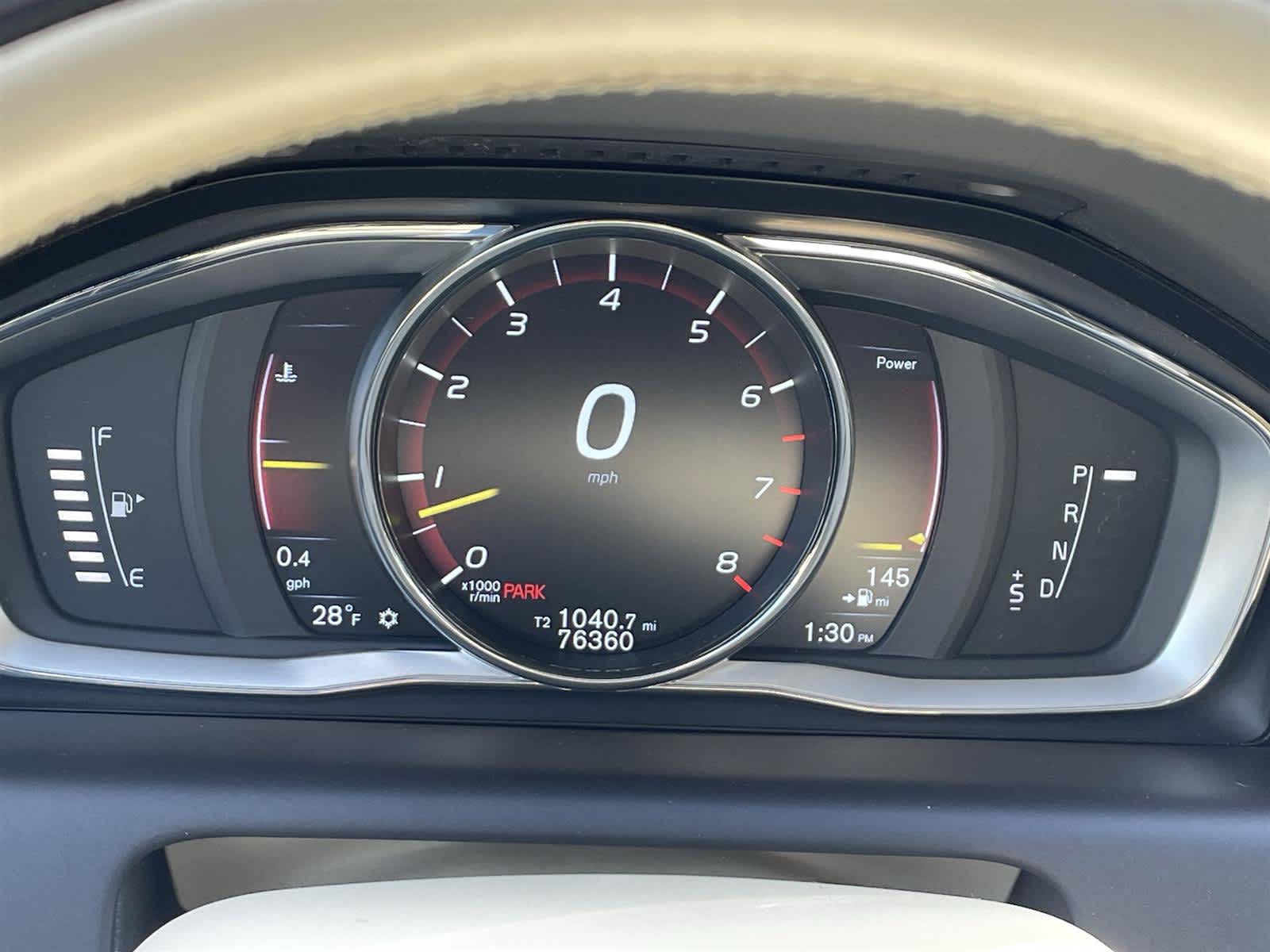 Thumbnail: 2016 Volvo XC60 - 32