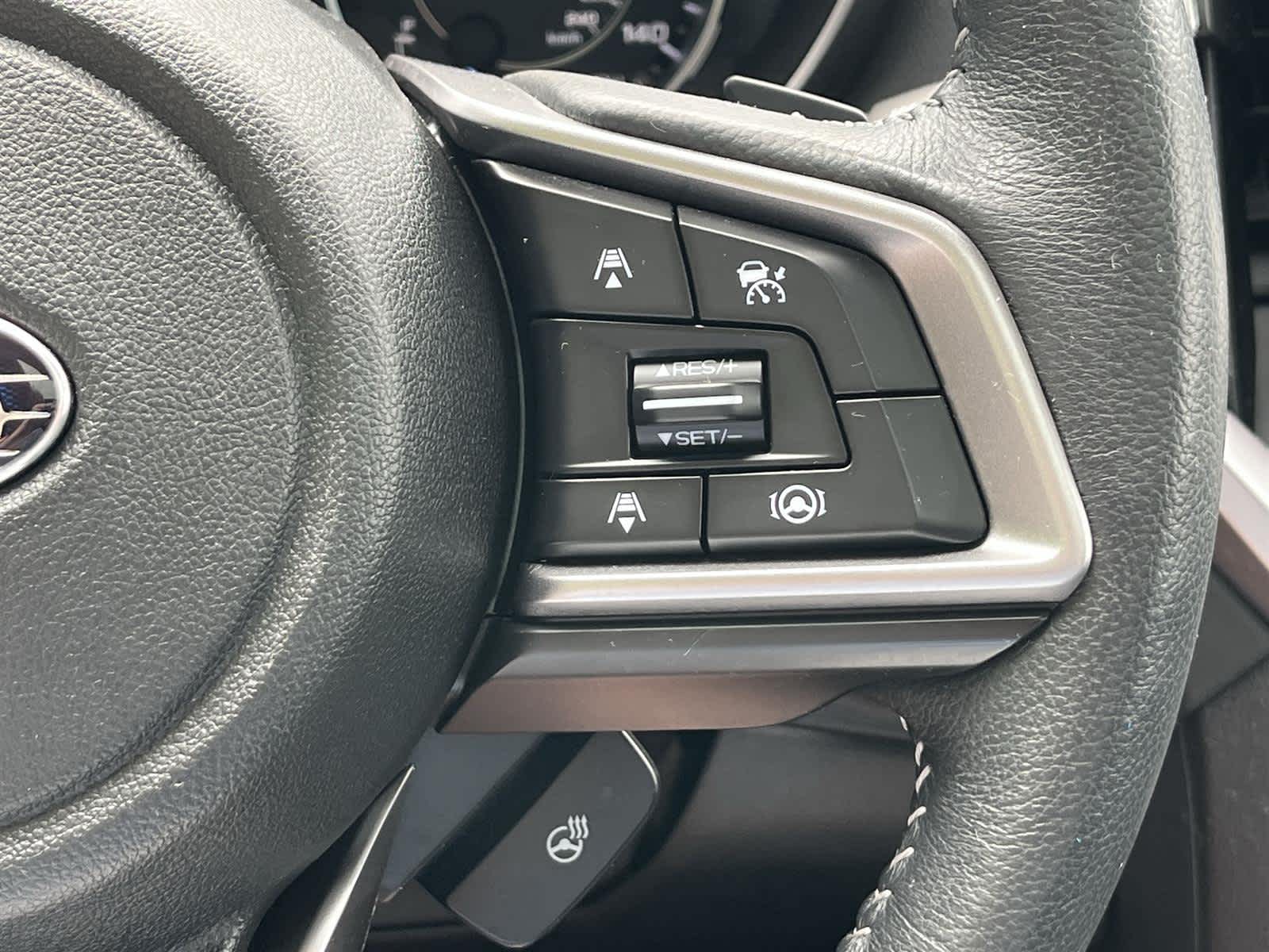 2022 Subaru Ascent Limited 32