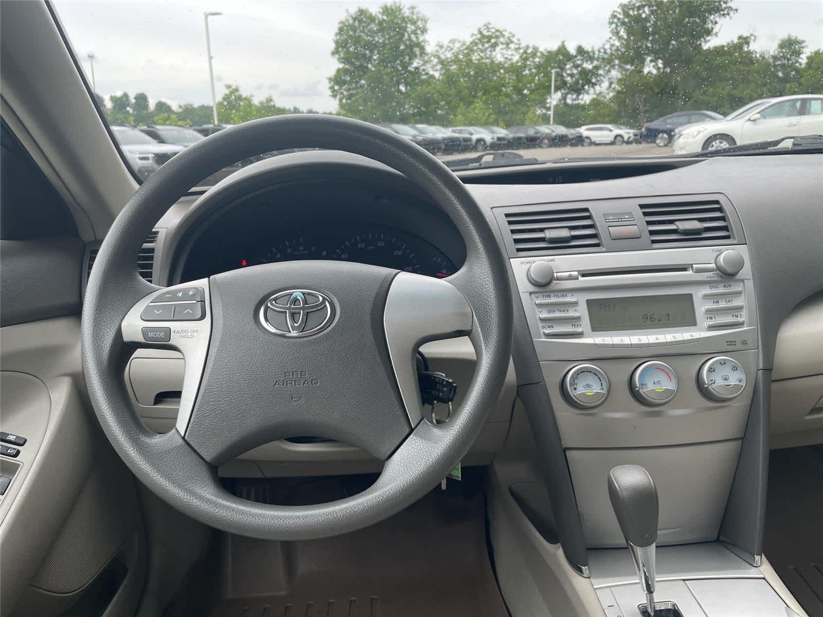 Thumbnail: 2010 Toyota Camry - 18