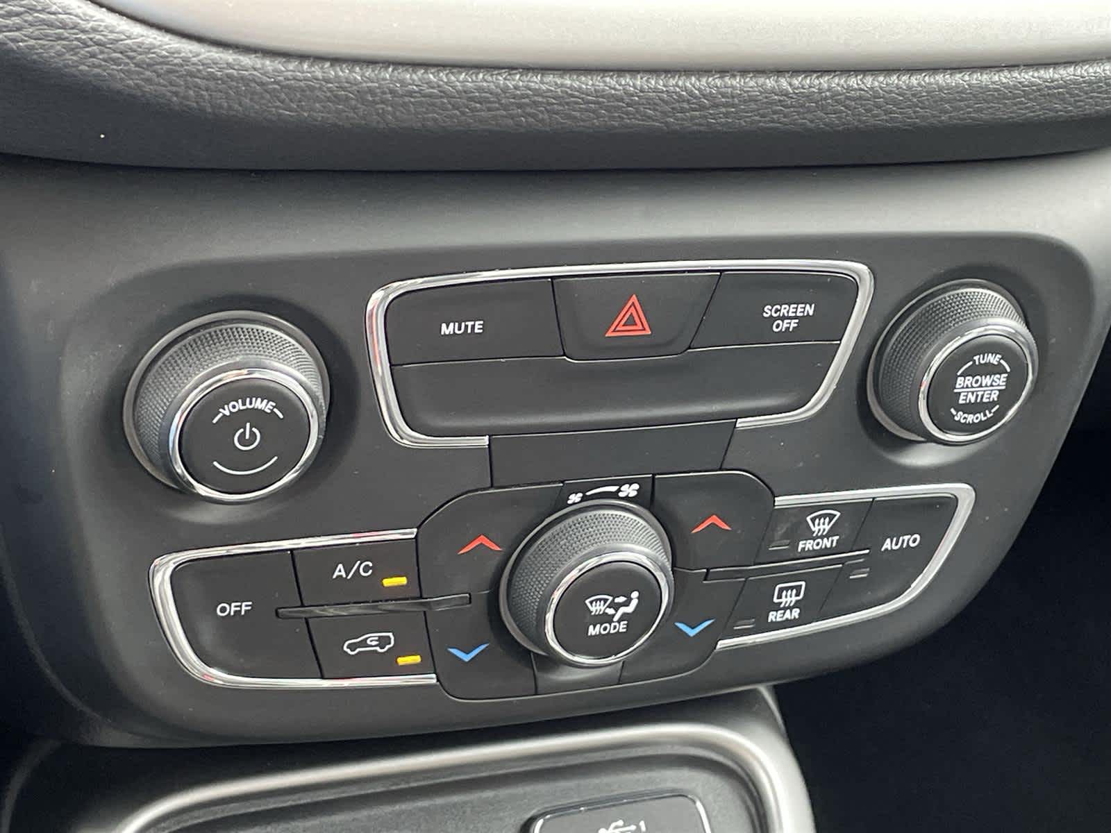 Thumbnail: 2021 Jeep Compass - 22