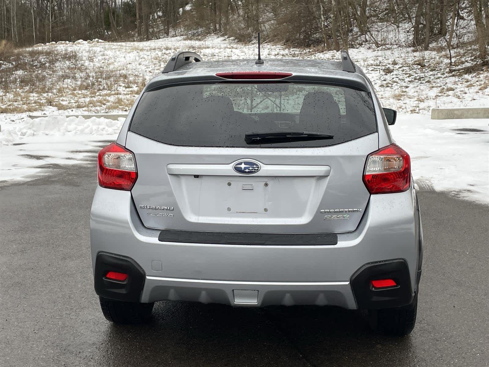Thumbnail: 2017 Subaru Crosstrek - 4