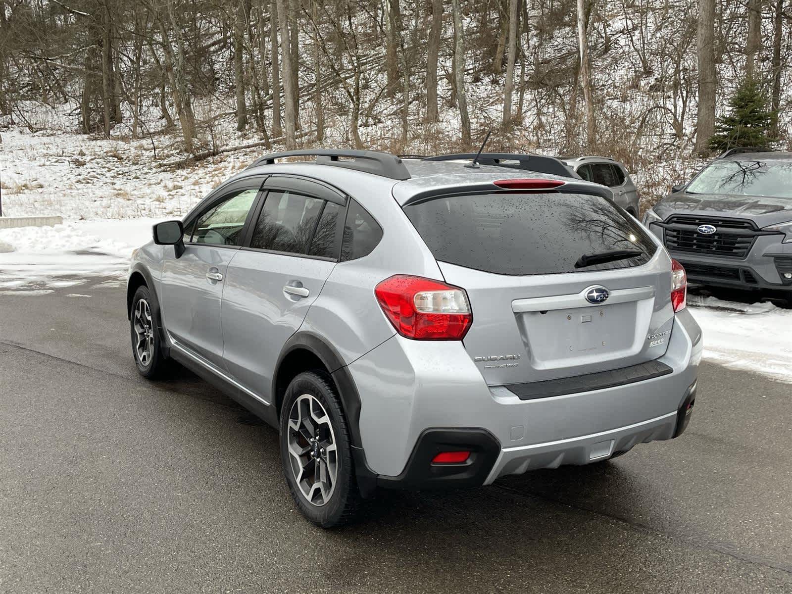 Thumbnail: 2017 Subaru Crosstrek - 3