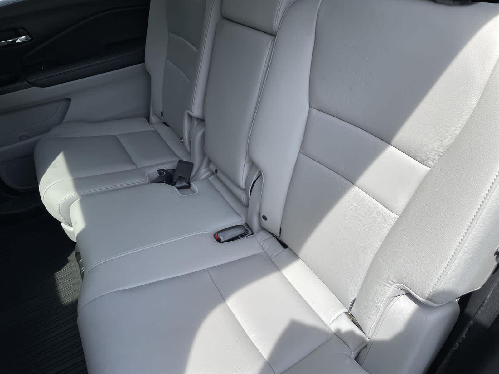 Thumbnail: 2018 Honda Pilot - 15