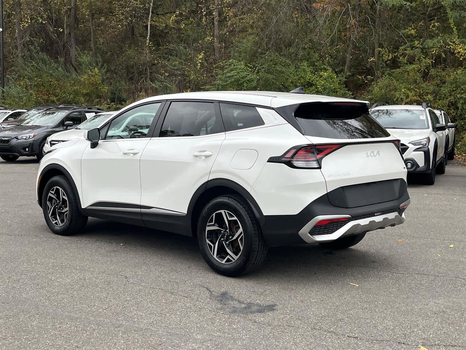 Thumbnail: 2023 Kia Sportage - 3