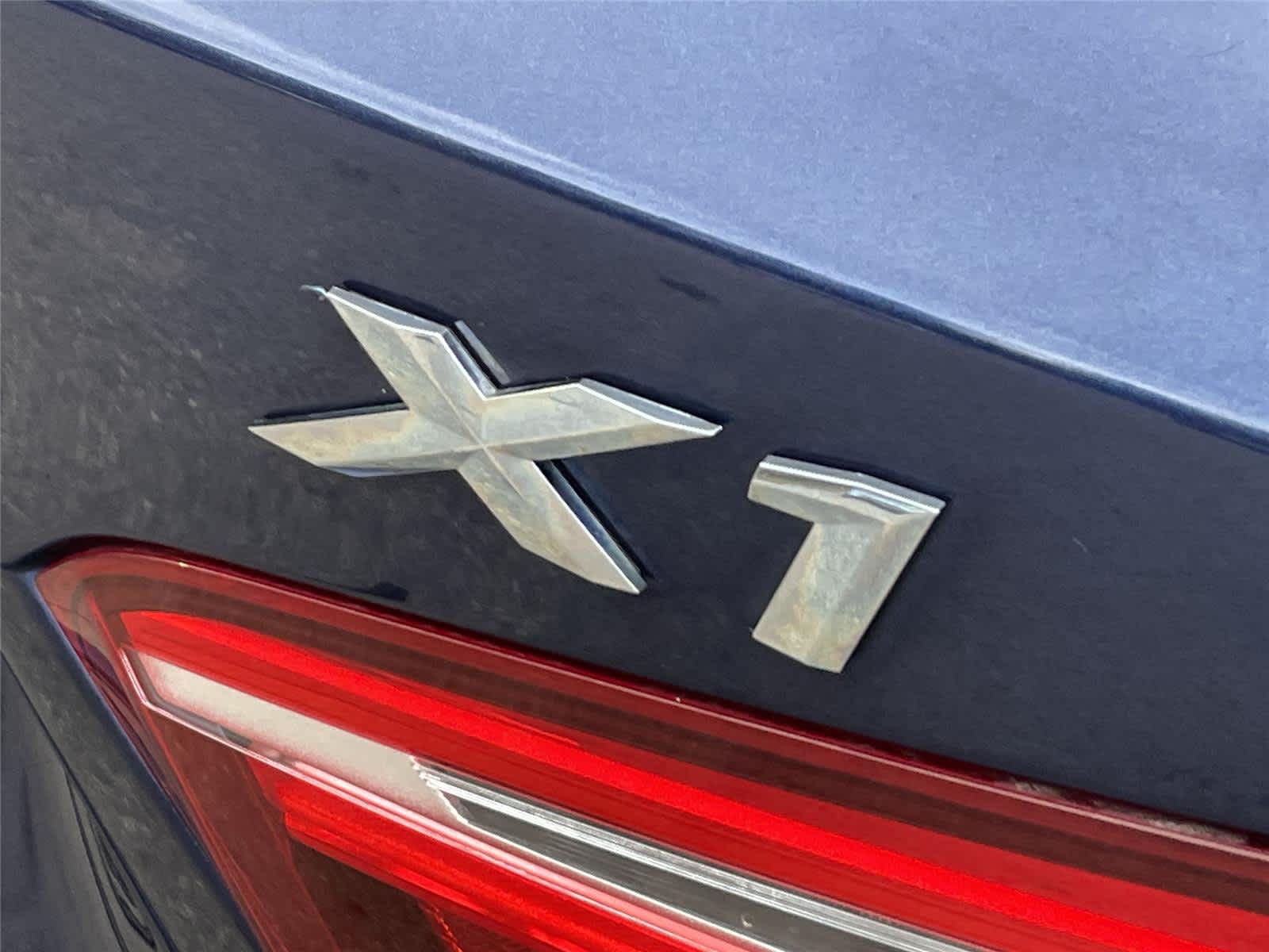Thumbnail: 2017 BMW X1 - 10