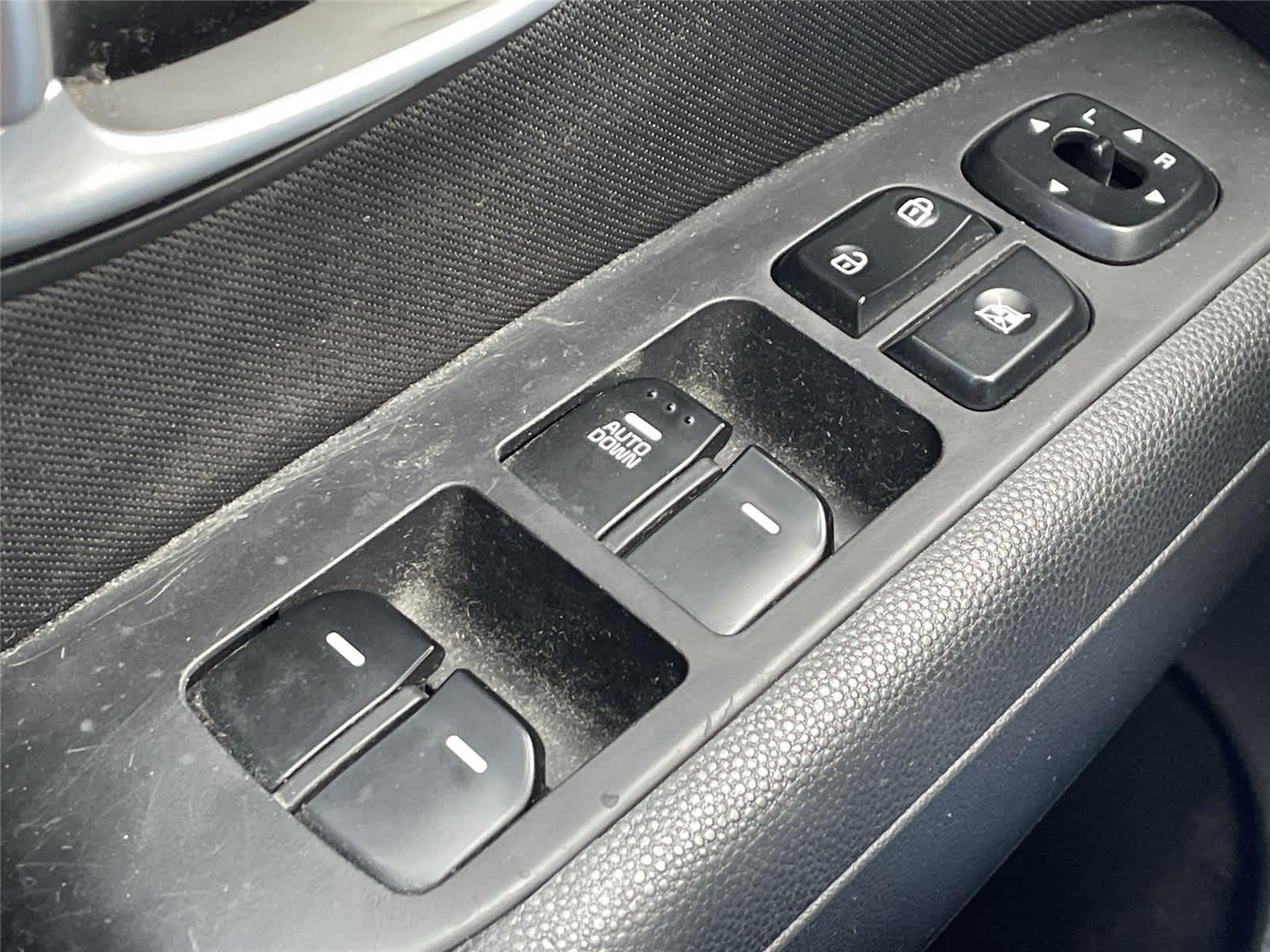 Thumbnail: 2016 Kia Soul - 23