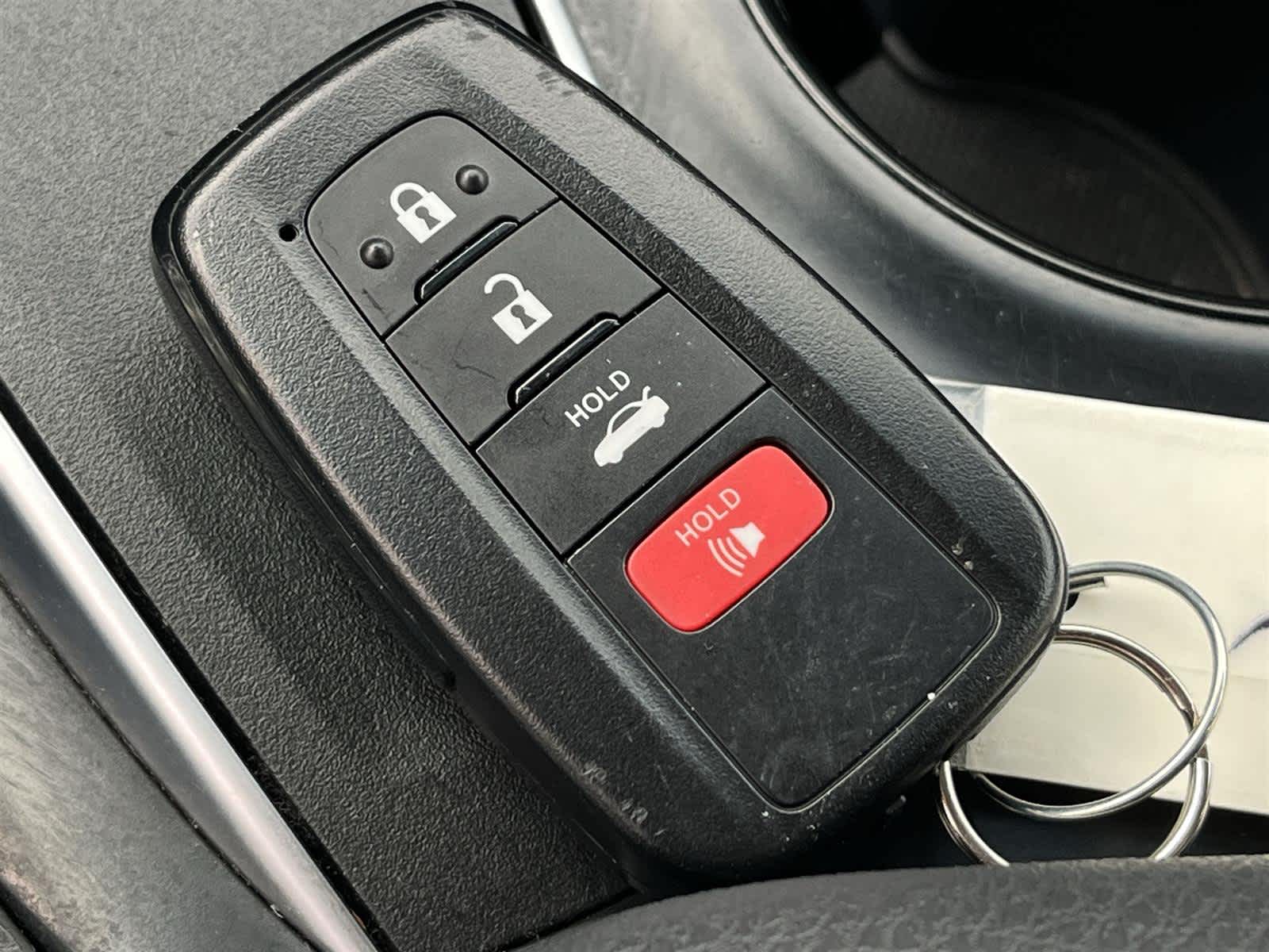 Thumbnail: 2018 Toyota Camry - 27