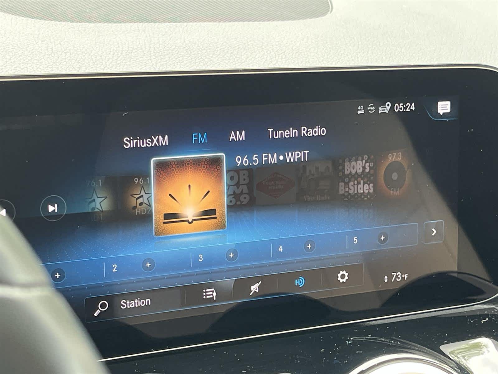 Thumbnail: 2023 Mercedes-Benz GLA - 18