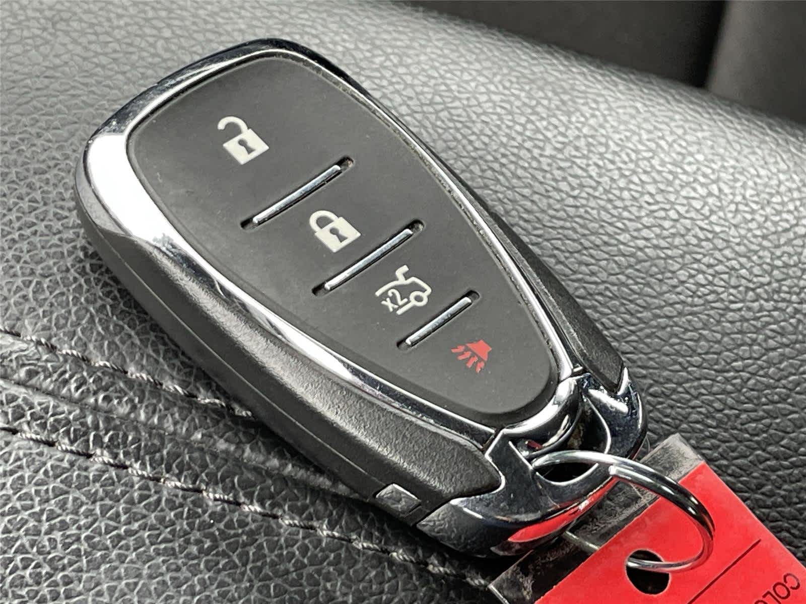 Thumbnail: 2017 Chevrolet Malibu - 21