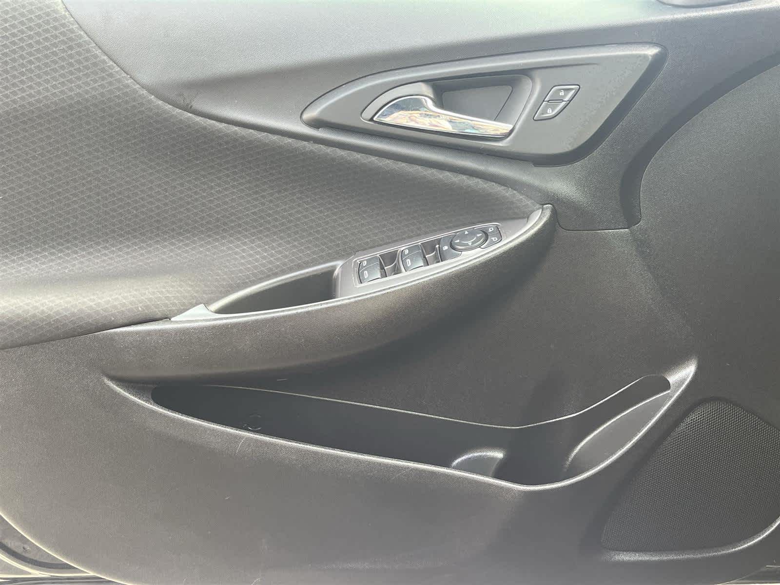 Thumbnail: 2023 Chevrolet Malibu - 25