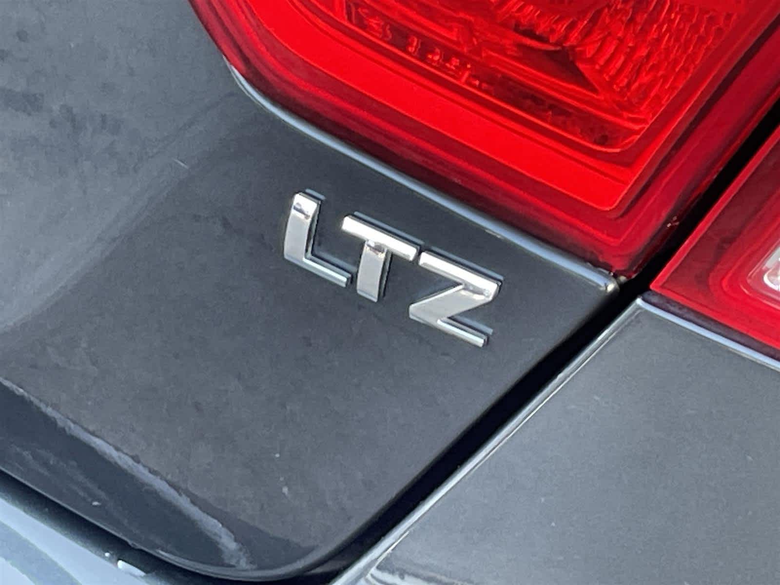 Thumbnail: 2014 Chevrolet Impala - 10