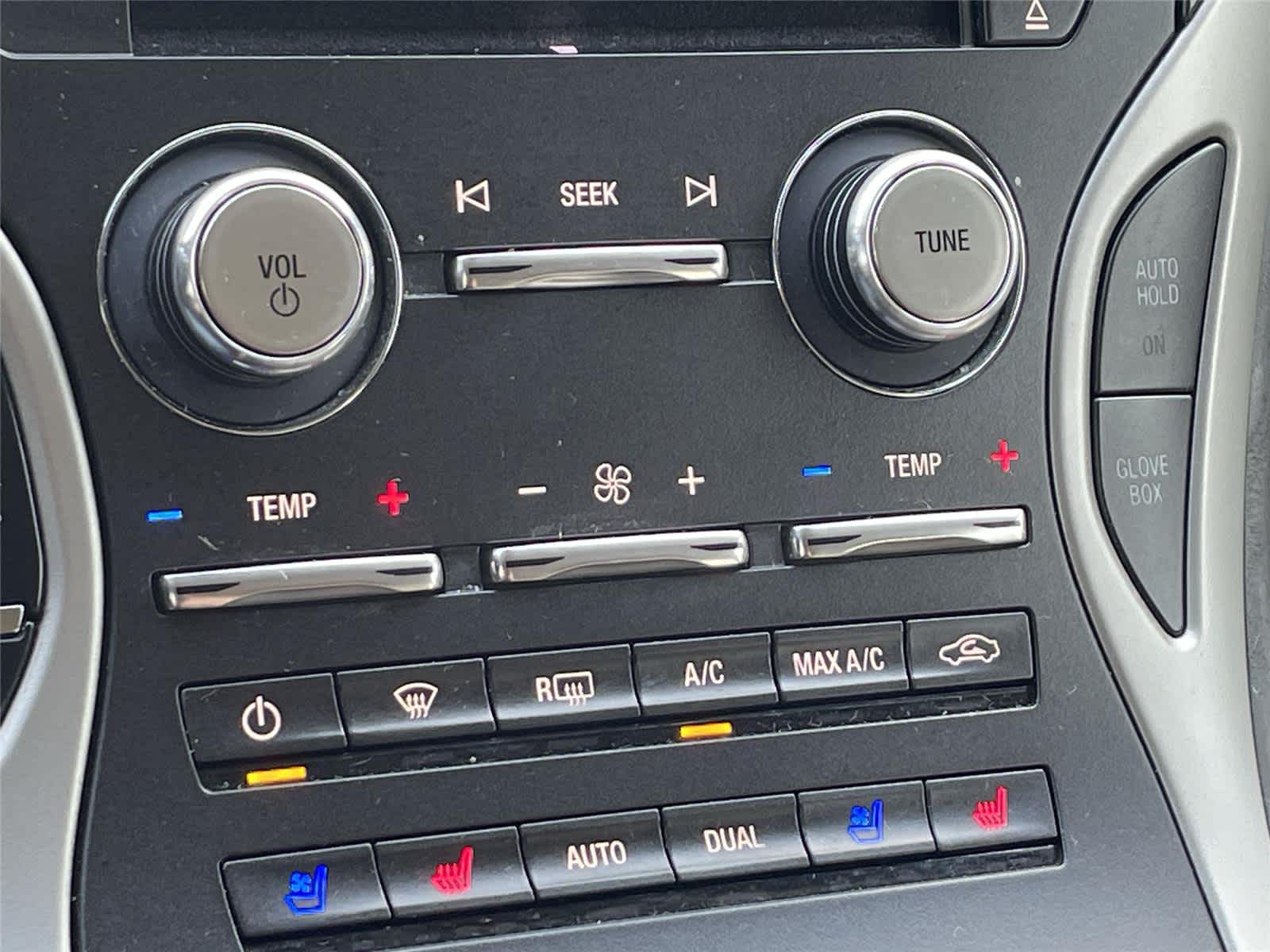 Thumbnail: 2019 Lincoln Nautilus - 24