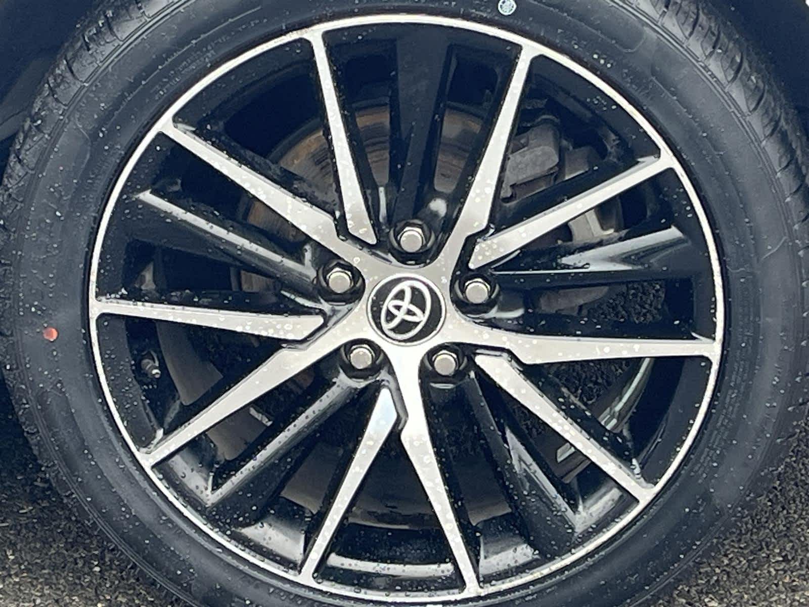 Thumbnail: 2023 Toyota Camry - 11