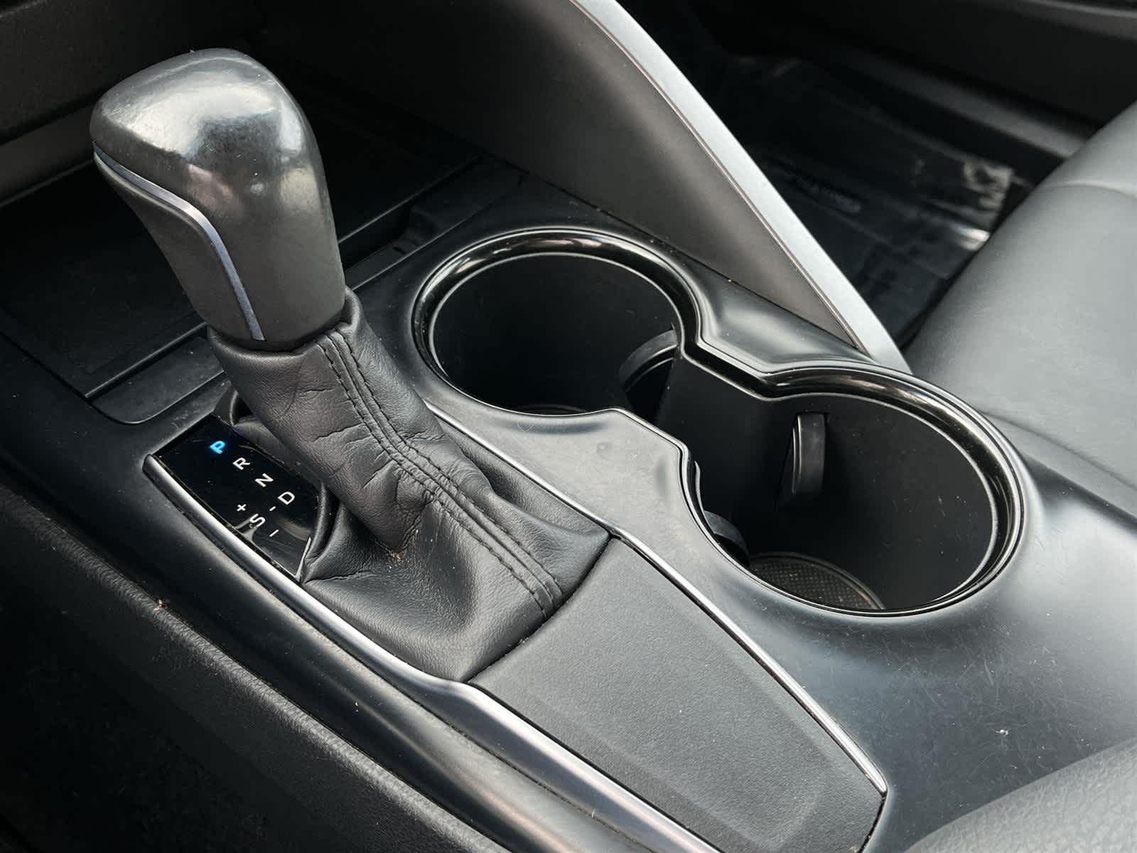 Thumbnail: 2018 Toyota Camry - 21