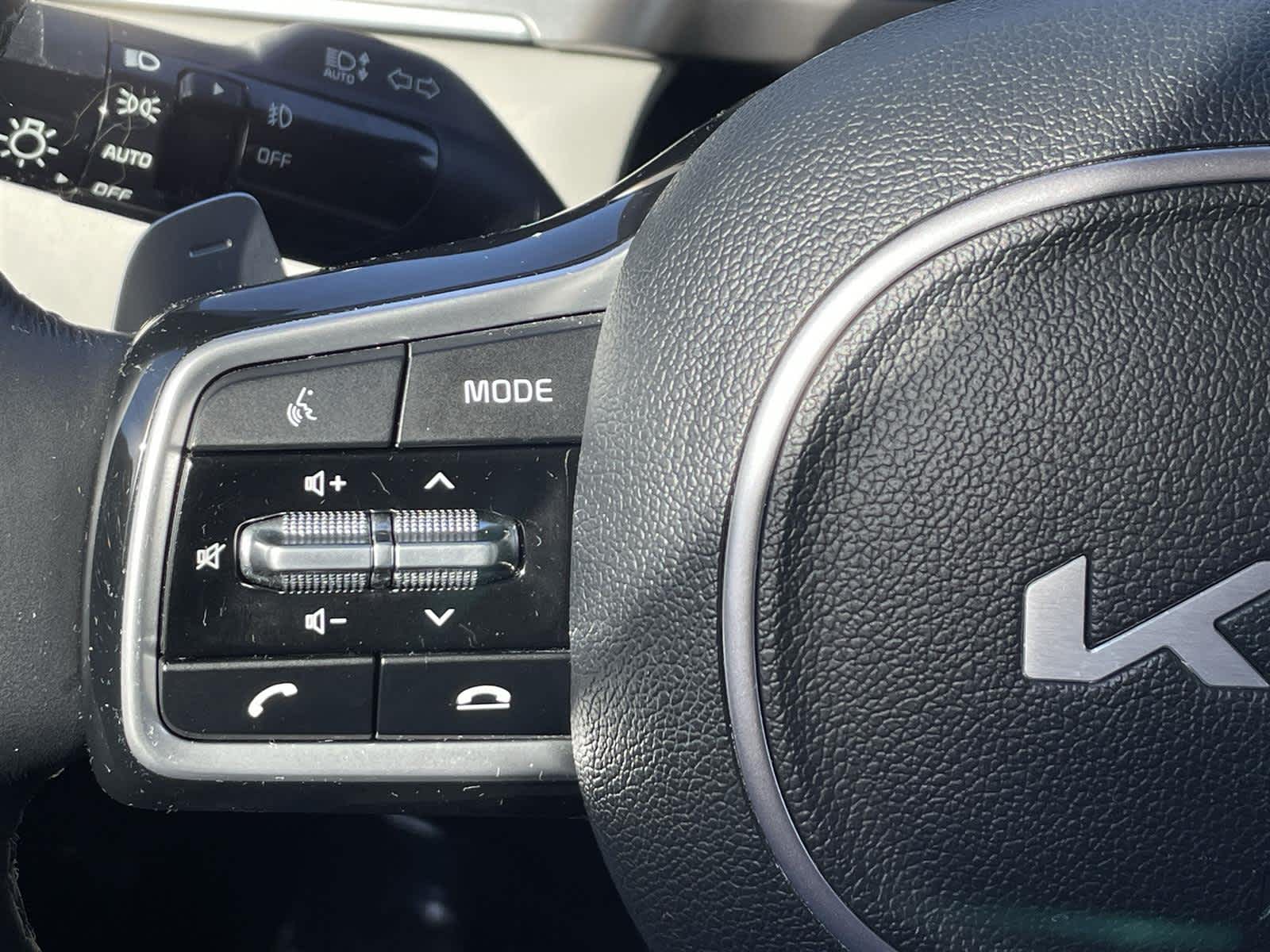 Thumbnail: 2023 Kia Sorento - 29