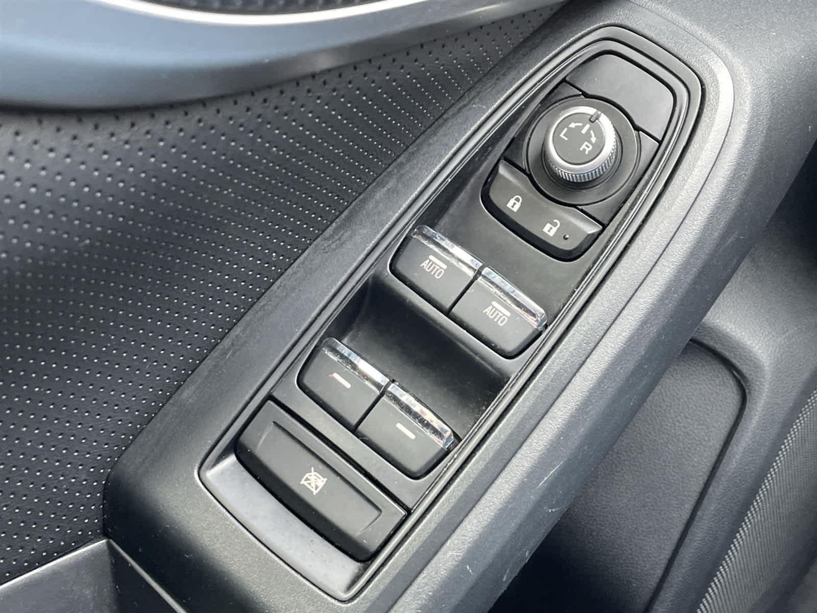 Thumbnail: 2020 Subaru Crosstrek - 33