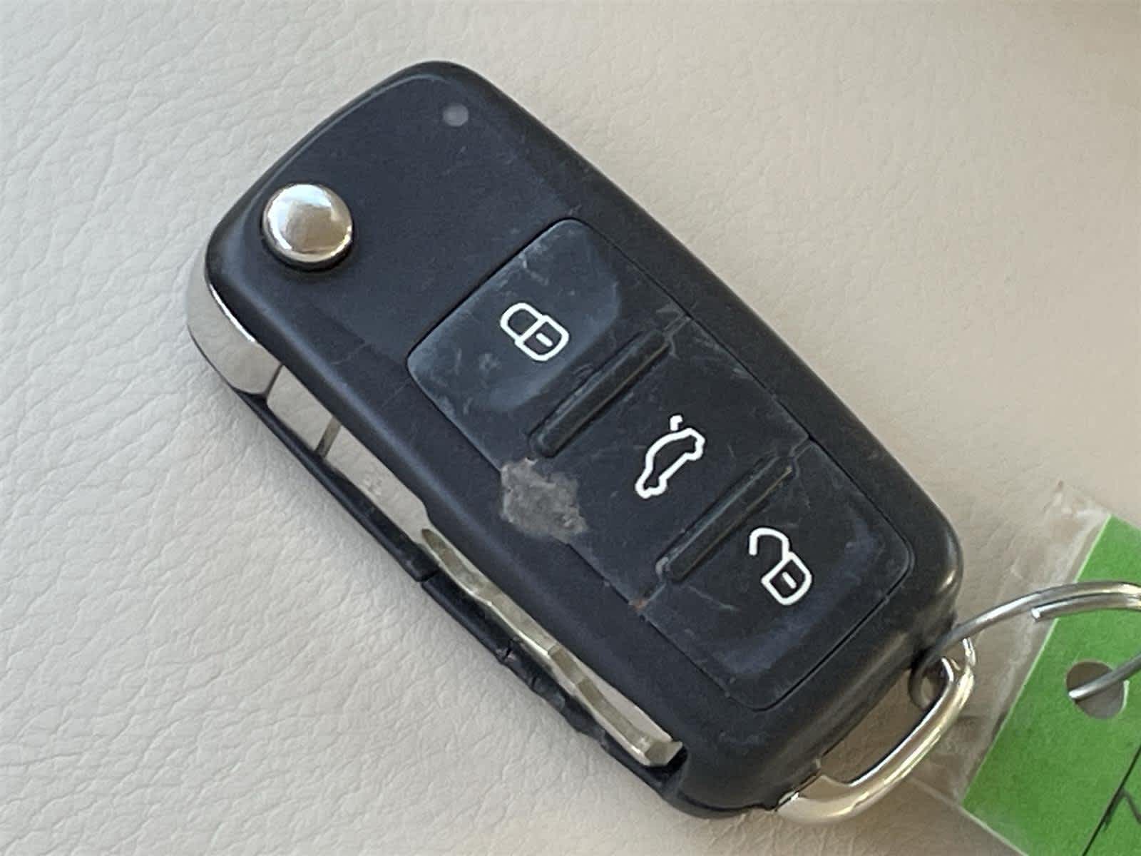 Thumbnail: 2017 Volkswagen Tiguan - 30