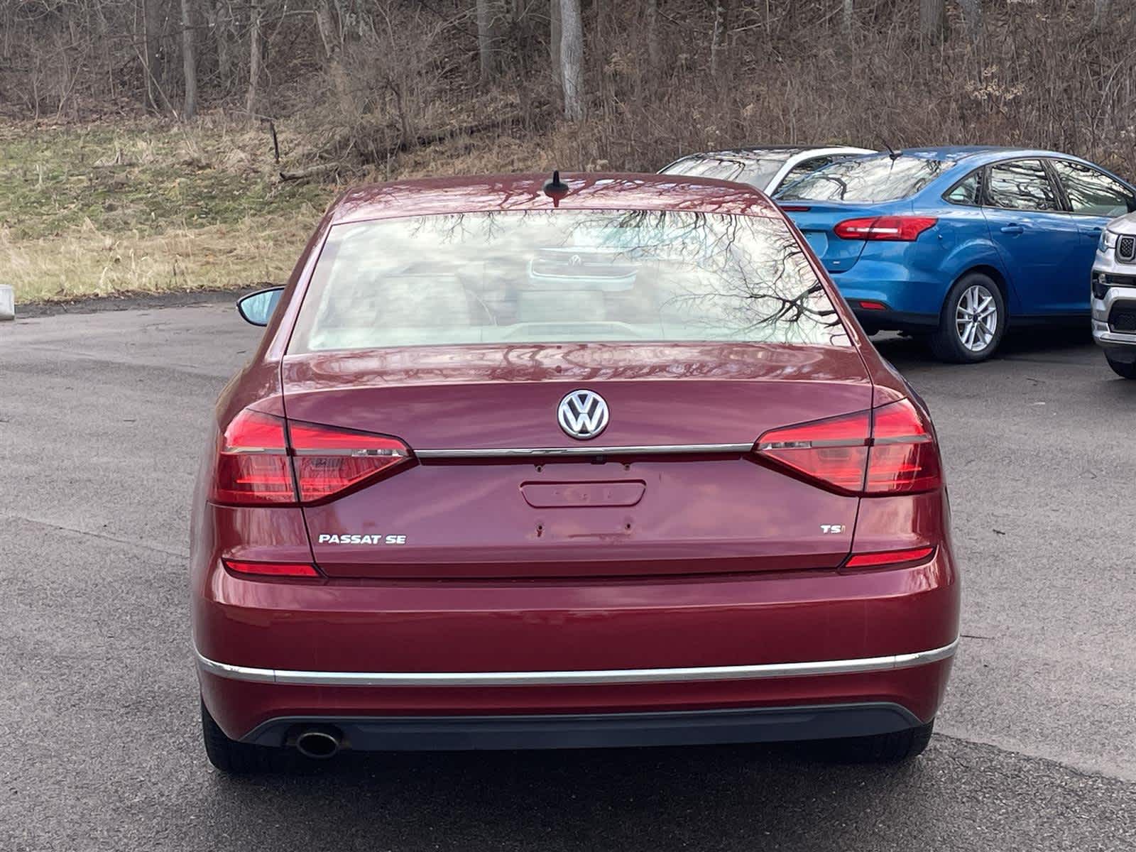 Thumbnail: 2016 Volkswagen Passat - 4