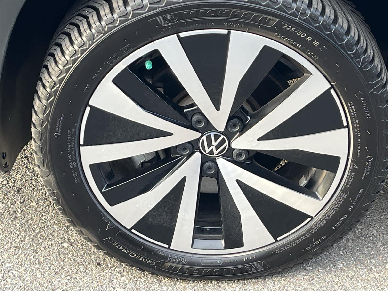 Thumbnail: 2022 Volkswagen Taos - 10