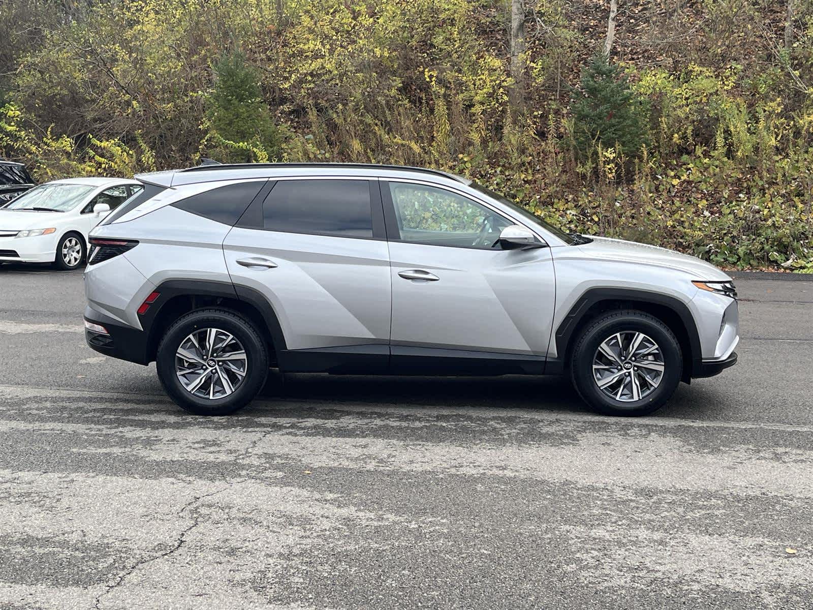 Thumbnail: 2023 Hyundai Tucson - 6