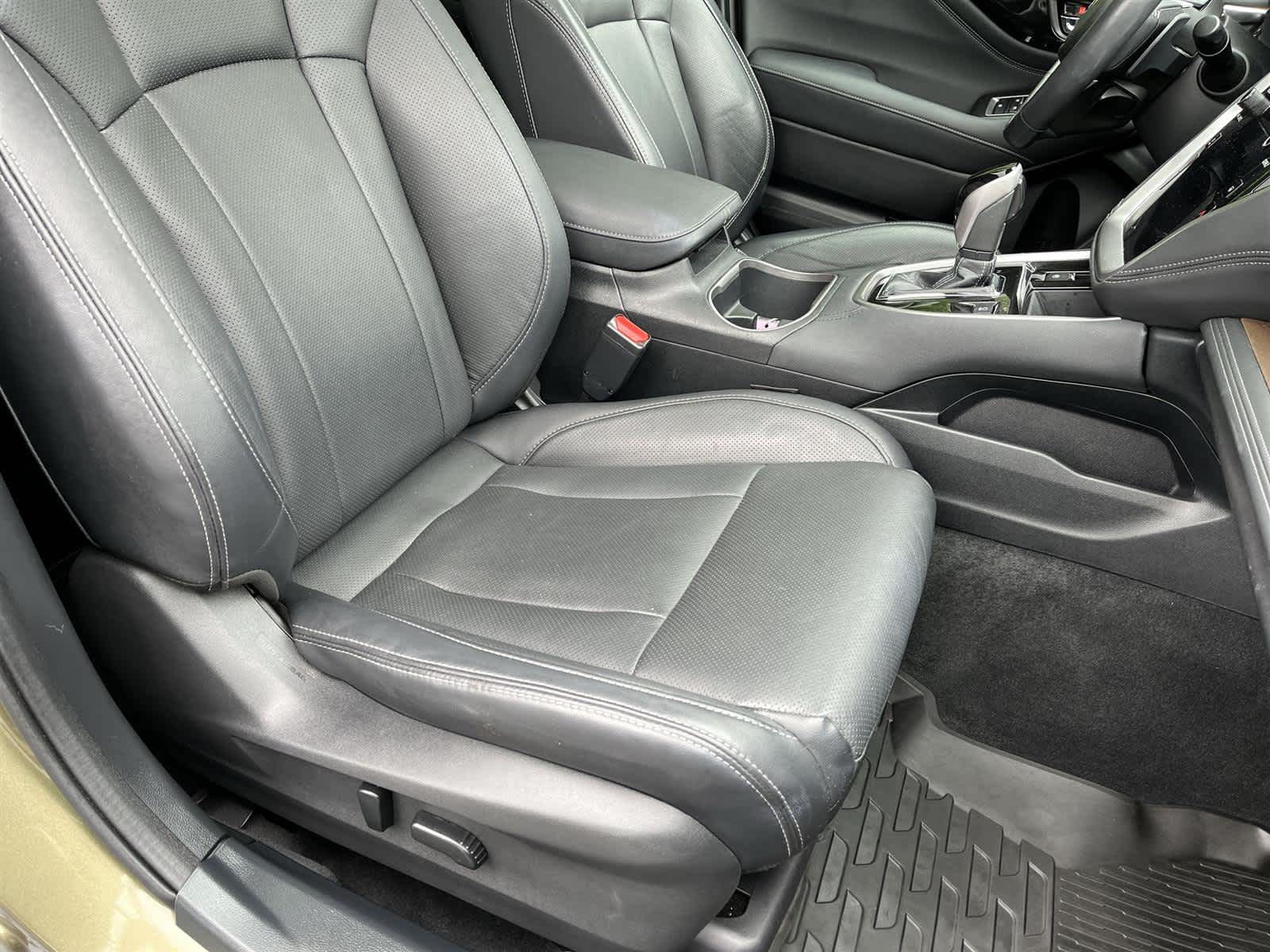 2023 Subaru Outback Touring 17