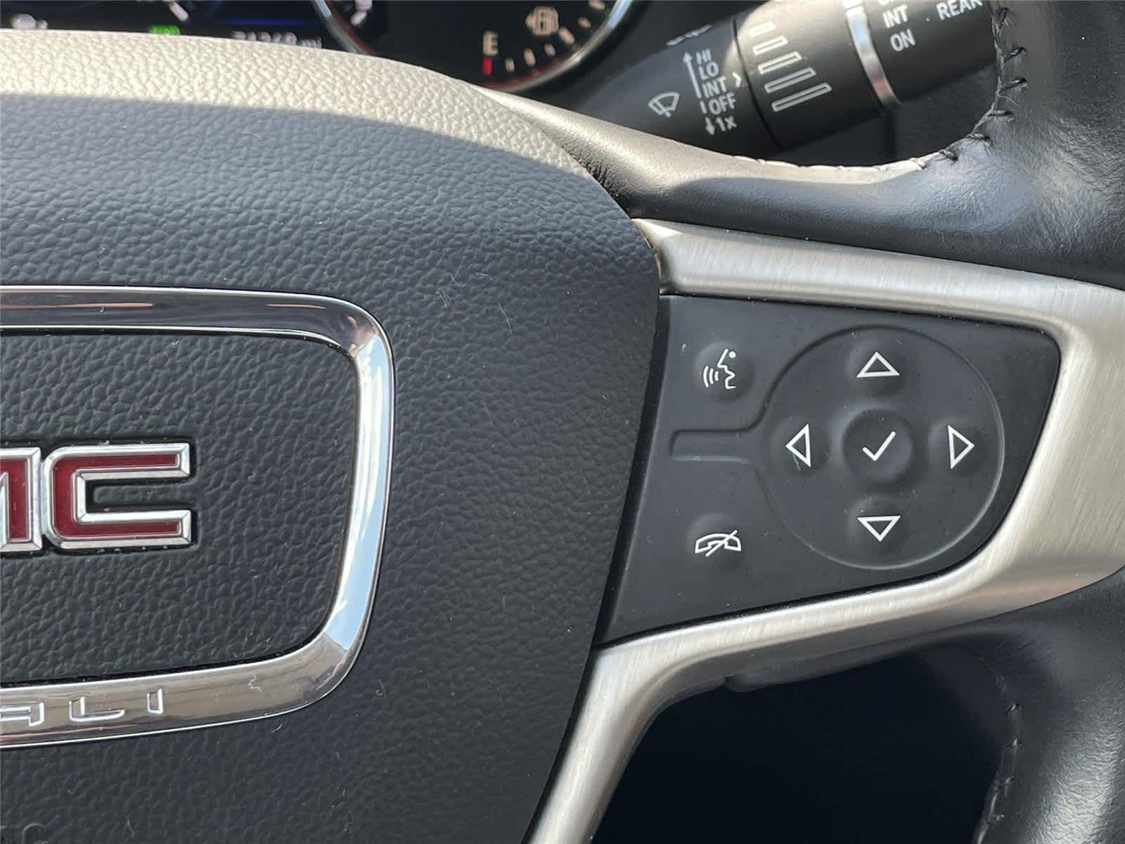Thumbnail: 2021 GMC Acadia - 32