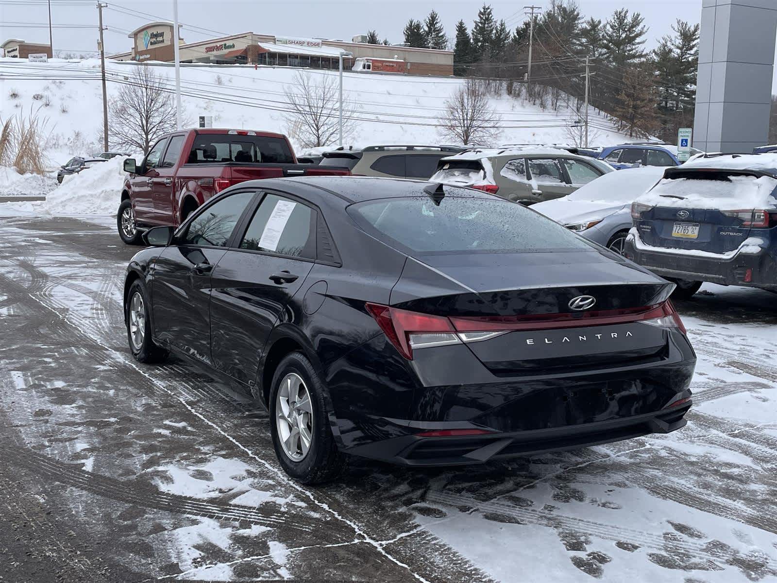 Thumbnail: 2023 Hyundai Elantra - 3