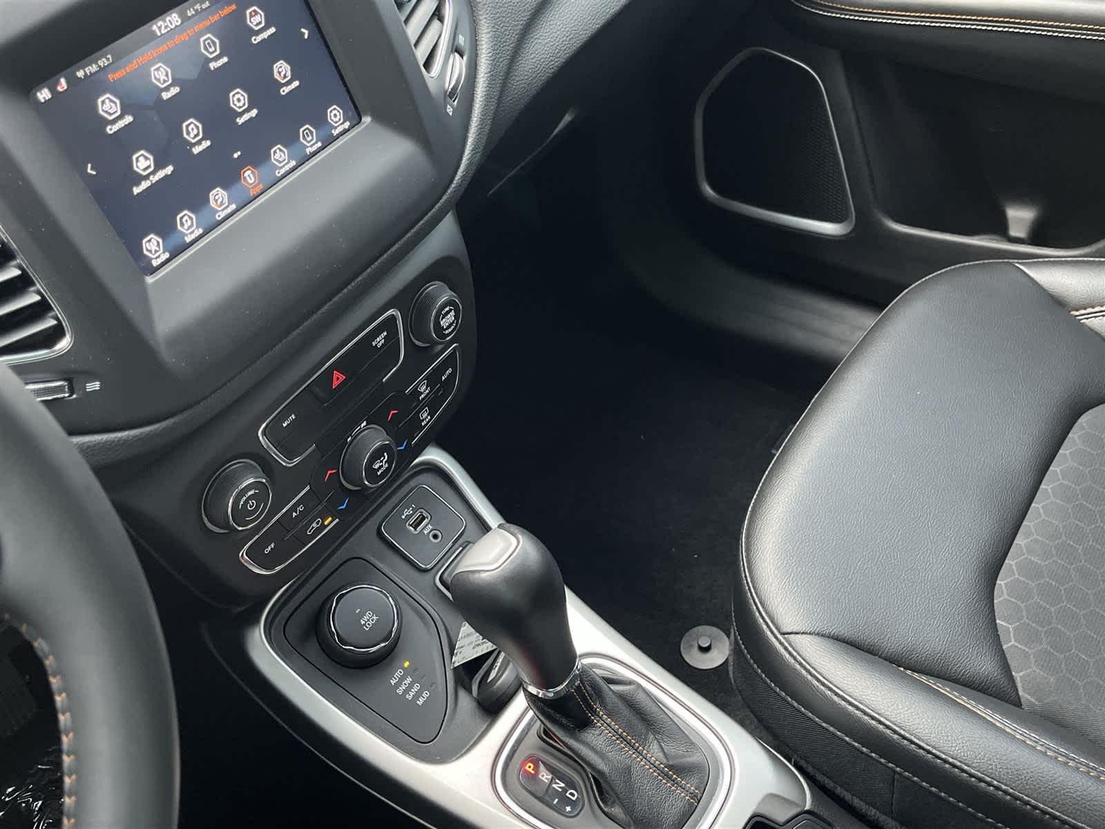 Thumbnail: 2019 Jeep Compass - 22