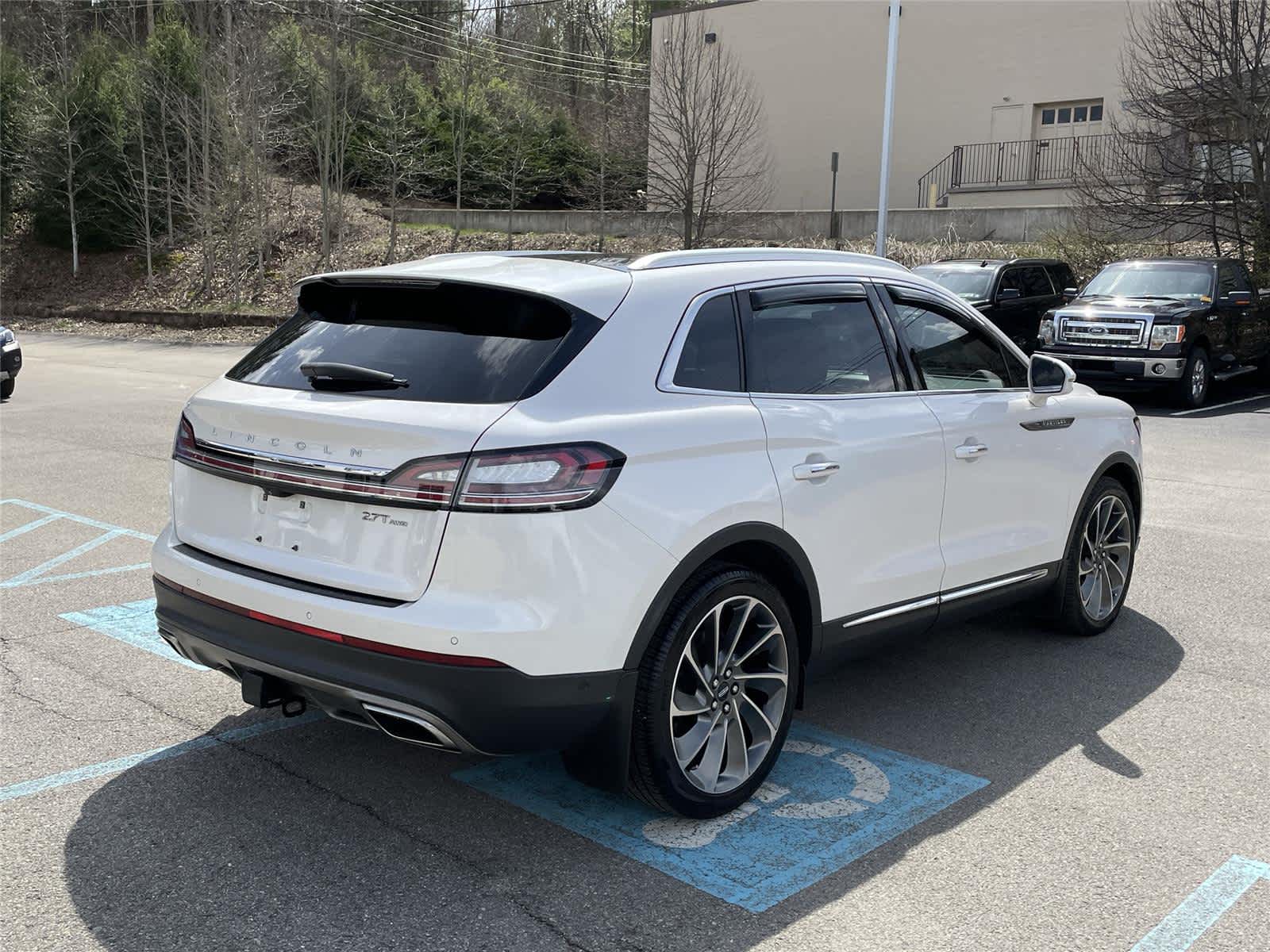 Thumbnail: 2019 Lincoln Nautilus - 5