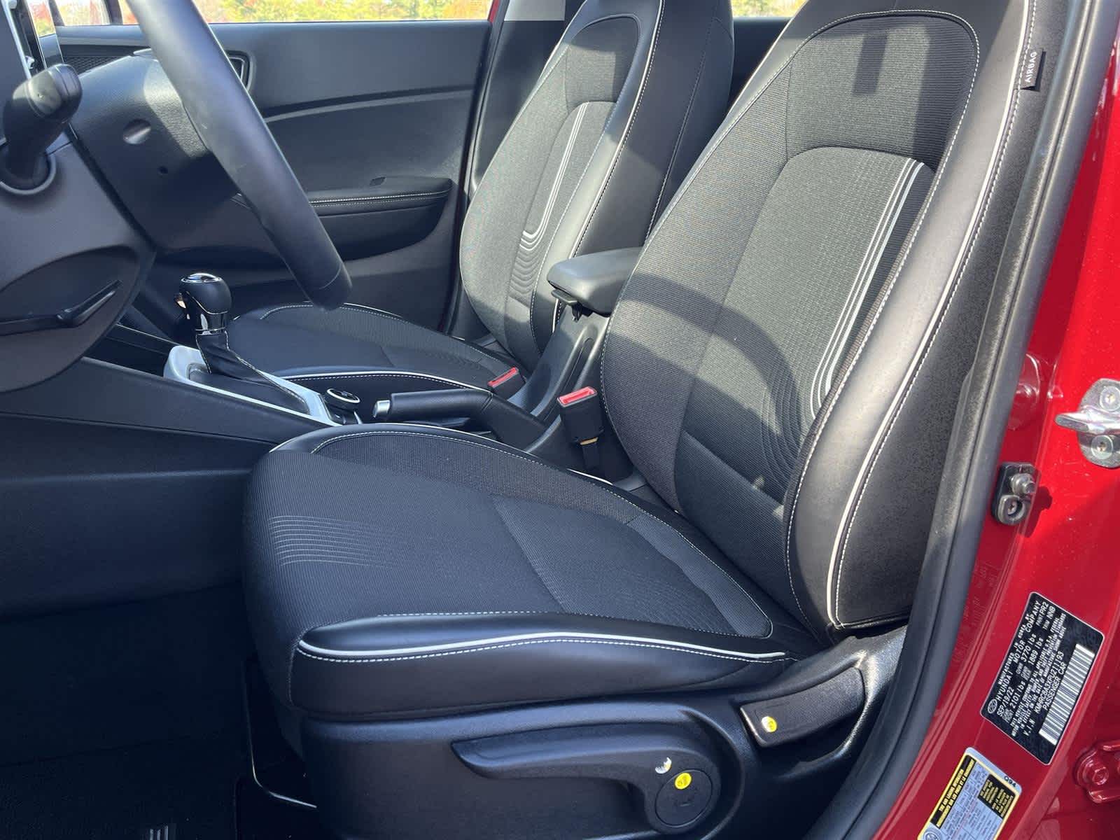 Thumbnail: 2023 Hyundai Venue - 12