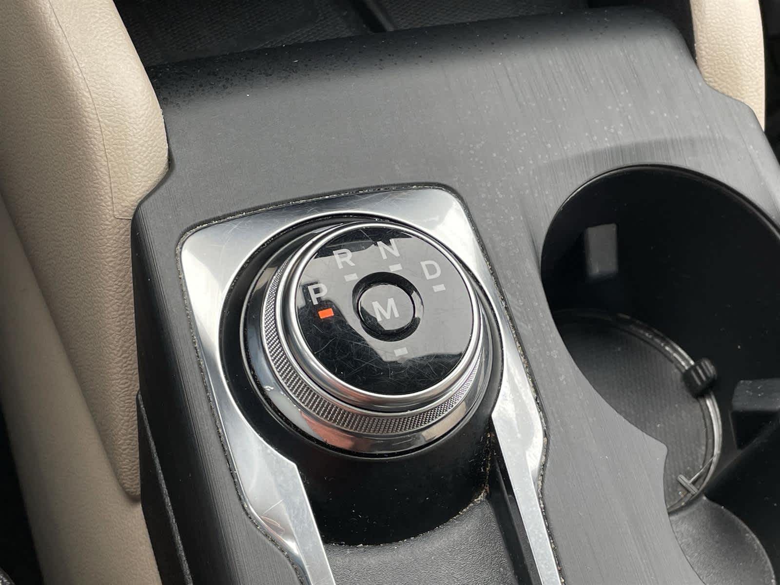 2020 Ford Escape Titanium 24