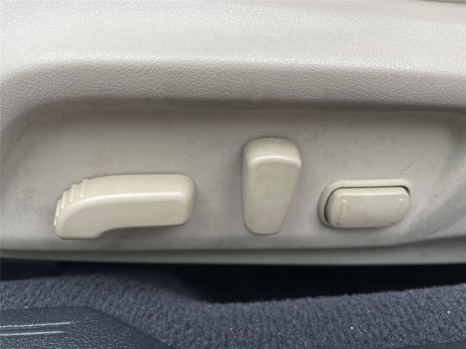 Thumbnail: 2015 Subaru Outback - 13