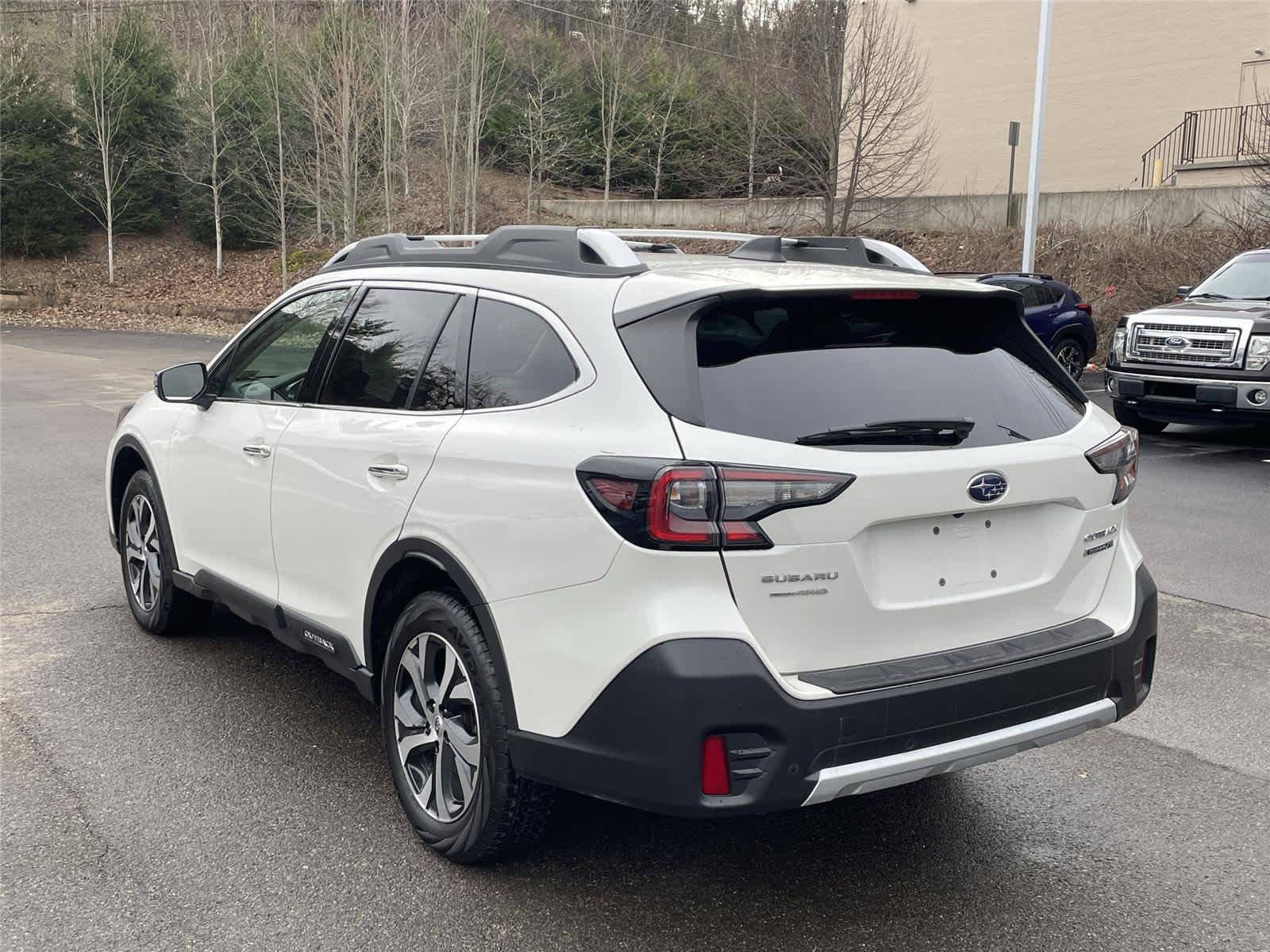 Thumbnail: 2022 Subaru Outback - 4