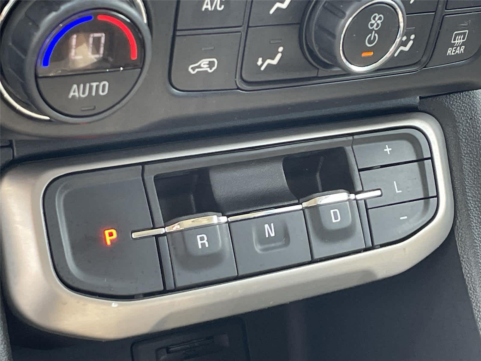 Thumbnail: 2021 GMC Acadia - 28