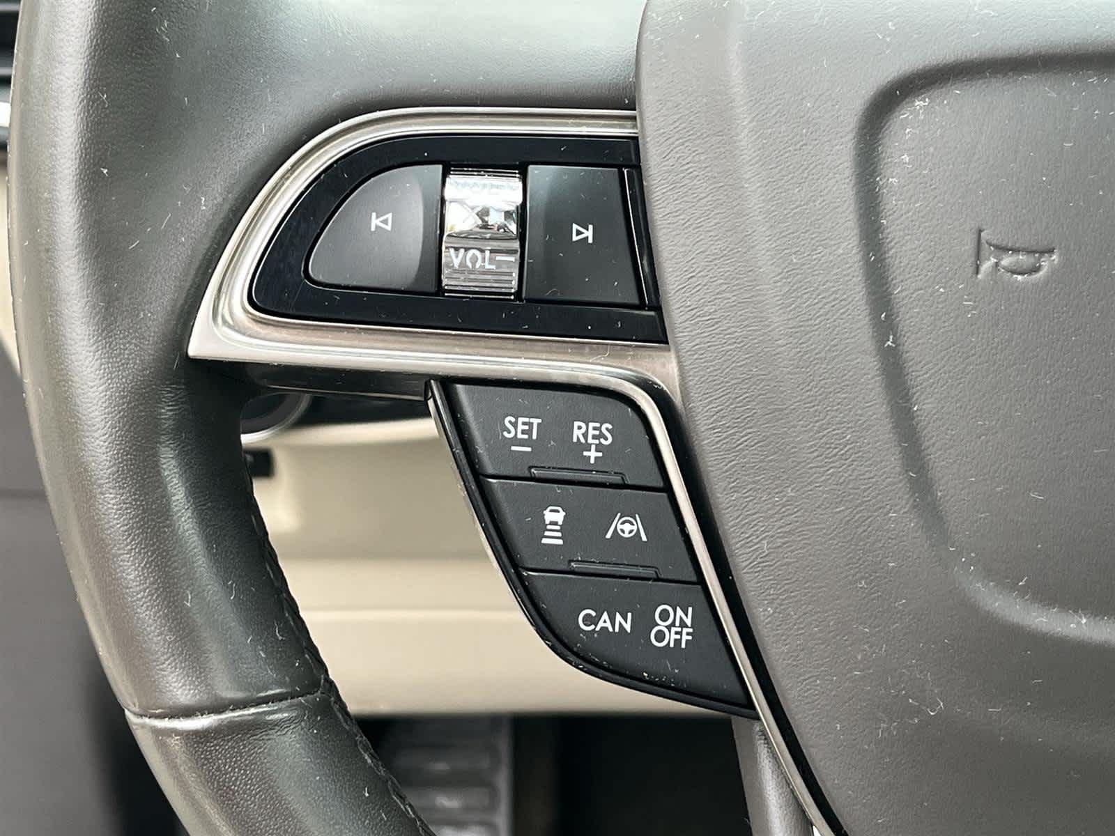 Thumbnail: 2019 Lincoln Nautilus - 30