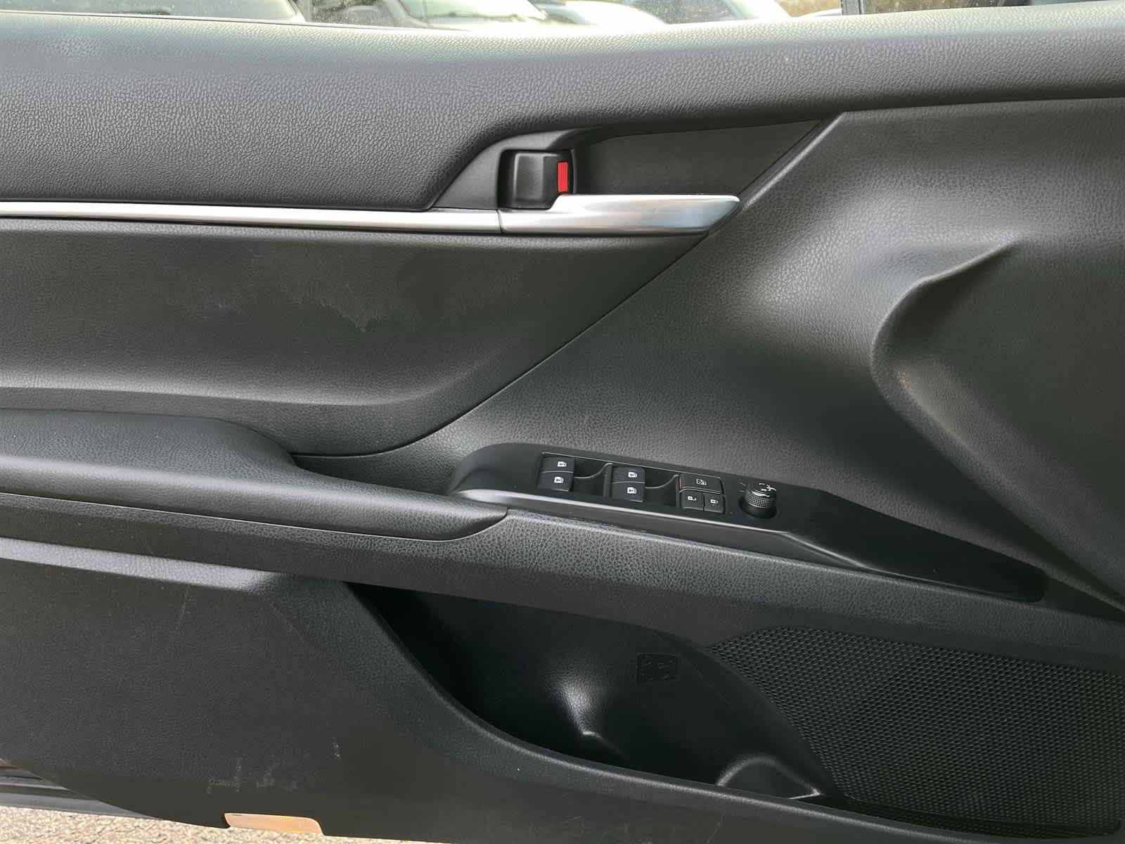 Thumbnail: 2018 Toyota Camry - 22