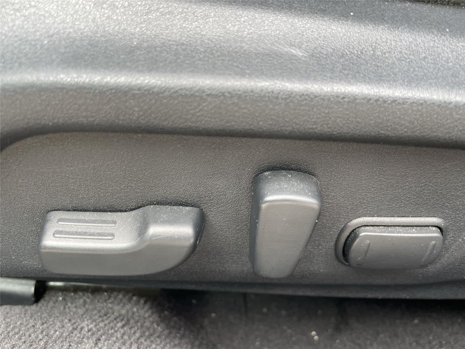 Thumbnail: 2016 Subaru Outback - 13