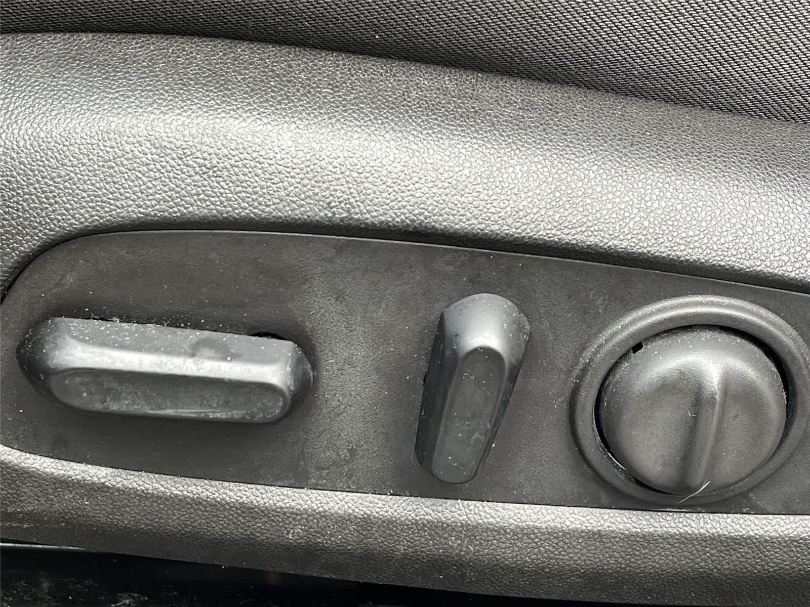 Thumbnail: 2017 Chevrolet Malibu - 12